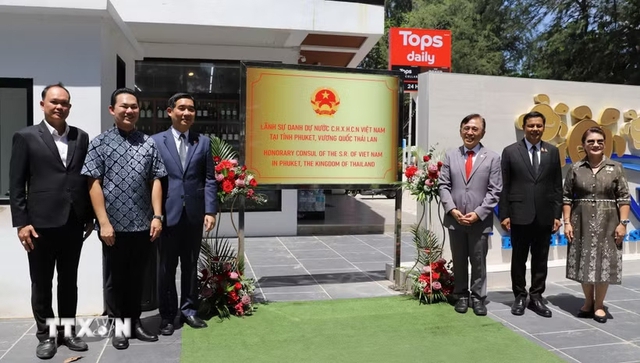 Viet Nam opens Office of Honorary Consul in Thailand's Phuket- Ảnh 1. Viet Nam opens Office of Honorary Consul in Thailand's Phuket- Ảnh 1.