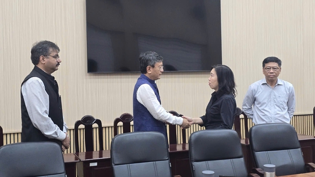 Foreign Ministry steps up support for victims of Phu Quoc tourist boat accident- Ảnh 1.