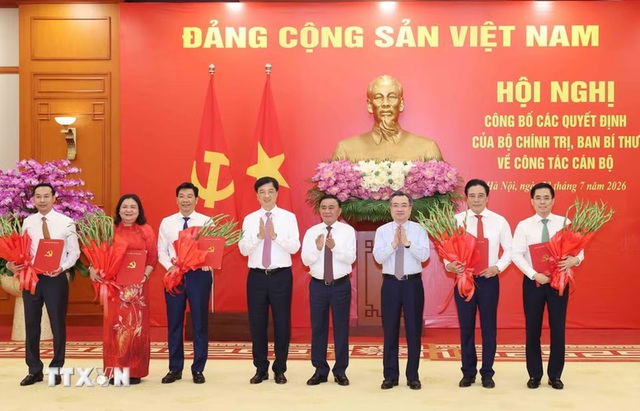 Decisions on personnel appointments announced- Ảnh 1.