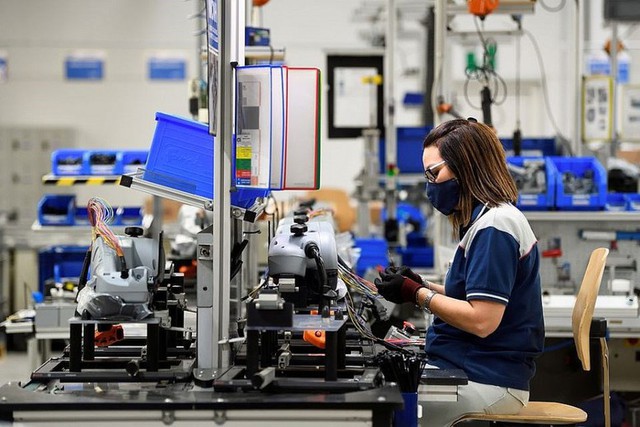 EuroCham: Resolution No. 10-NQ/TW boosts European investors' confidence in expanding presence in Viet Nam- Ảnh 3.