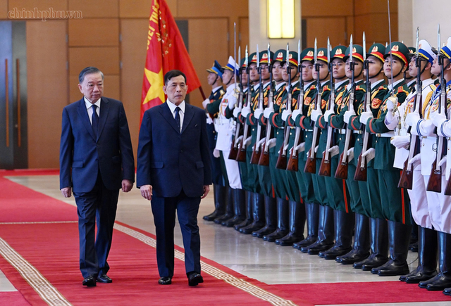 Top leader To Lam hosts official welcome ceremony for Thai King- Ảnh 2.