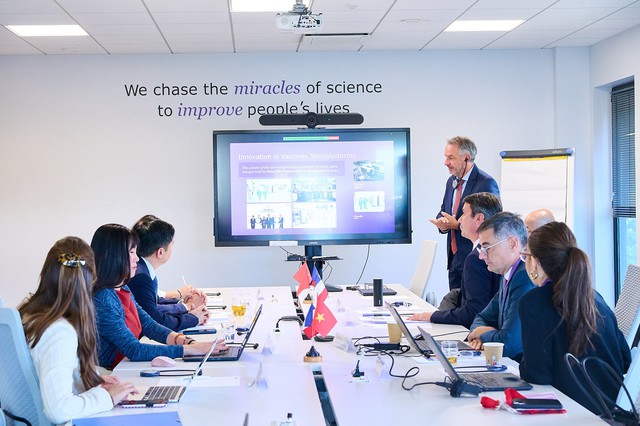 Sanofi and VNVC sign Joint Declaration on next-generation vaccine manufacturing in Viet Nam- Ảnh 3.
