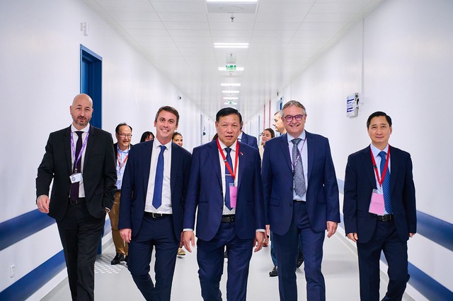 Sanofi and VNVC sign Joint Declaration on next-generation vaccine manufacturing in Viet Nam- Ảnh 2.