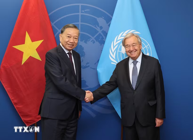 Top leader To Lam meets UN Secretary-General in New York - Ảnh 1.