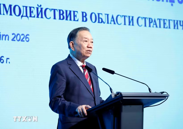 Cooperation in strategic technologies should become new pillar of Viet Nam-Russia ties: To Lam- Ảnh 1.