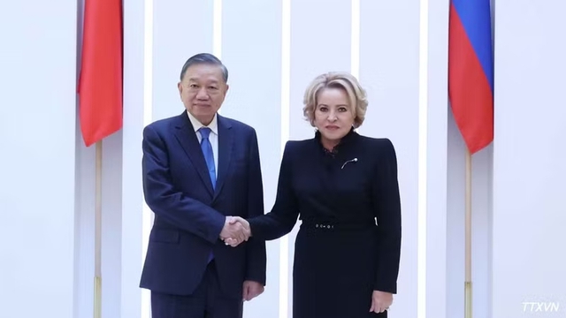 Top Vietnamese leader meets Russia’s Federation Council Chairwoman- Ảnh 1.