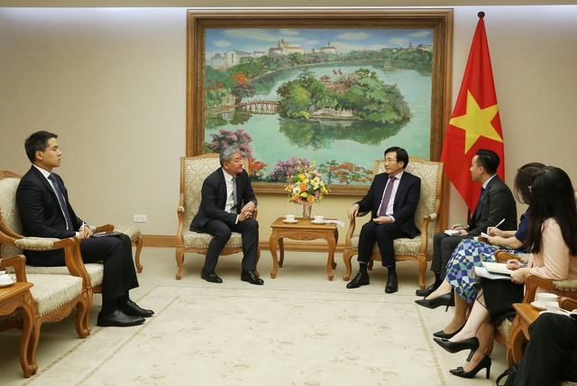Enhancing cooperation between Vietnam and the World Economic Forum in depth and substance