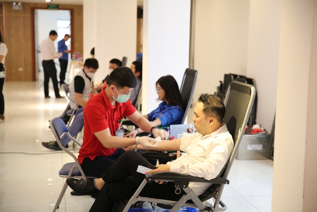 4 Văn phòng Trung ương tham gia hiến máu tình nguyện - Ảnh 8.