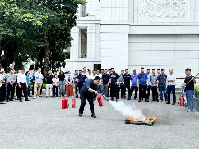 Tập huấn phương án phòng cháy, chữa cháy tại trụ sở Văn phòng Chính phủ- Ảnh 5.