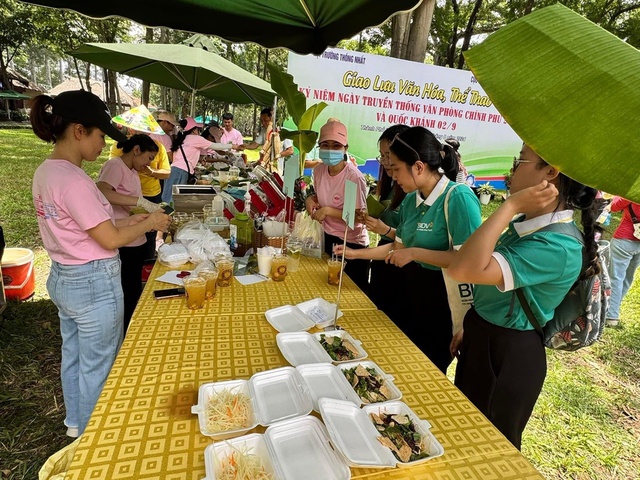 Giao lưu văn hóa, thể thao chào mừng ngày truyền thống VPCP- Ảnh 4.