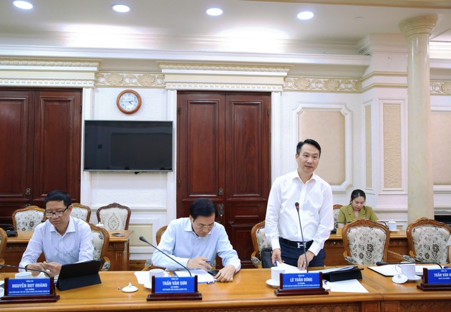 Đoàn công tác VPCP làm việc với UBND TPHCM về thực hiện Nghị quyết 66/NQ-CP và Nghị định 118/2025/NĐ-CP- Ảnh 4.