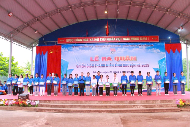 Tuổi trẻ Chính phủ ra quân chiến dịch thanh niên tình nguyện hè năm 2025- Ảnh 2. Tuổi trẻ Chính phủ ra quân chiến dịch thanh niên tình nguyện hè năm 2025- Ảnh 2.