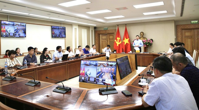 Hướng dẫn giải quyết TTHC, bảo đảm thông suốt khi sắp xếp bộ máy chính quyền địa phương 2 cấp- Ảnh 3. Hướng dẫn giải quyết TTHC, bảo đảm thông suốt khi sắp xếp bộ máy chính quyền địa phương 2 cấp- Ảnh 3.