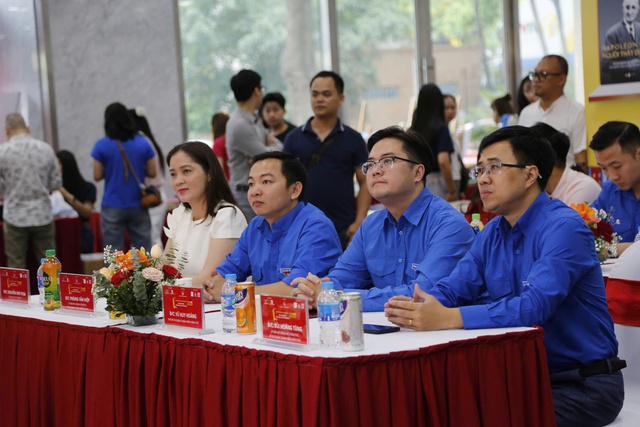 Lan tỏa tinh thần học tập để vươn mình làm chủ tương lai- Ảnh 2. Lan tỏa tinh thần học tập để vươn mình làm chủ tương lai- Ảnh 2.