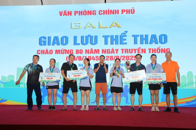 Sôi nổi hoạt động giao lưu thể thao chào mừng 80 năm Văn phòng Chính phủ- Ảnh 16.