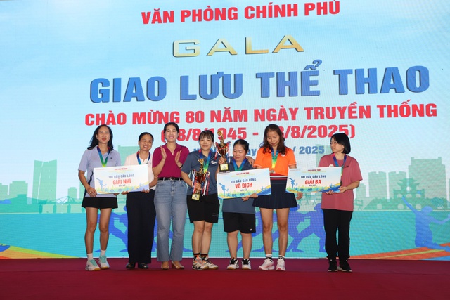 Sôi nổi hoạt động giao lưu thể thao chào mừng 80 năm Văn phòng Chính phủ- Ảnh 14.