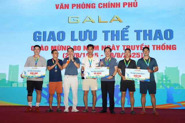 Sôi nổi hoạt động giao lưu thể thao chào mừng 80 năm Văn phòng Chính phủ- Ảnh 17.