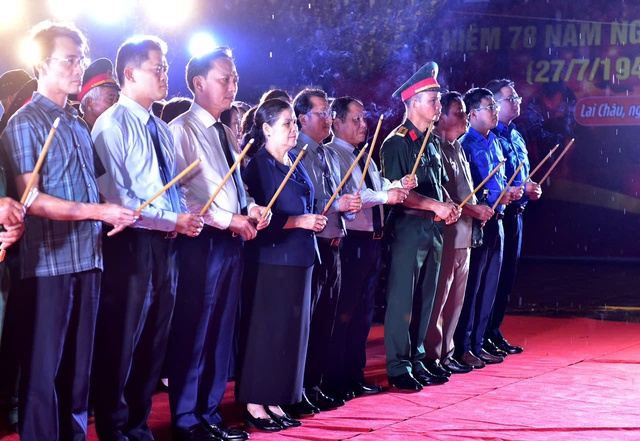 Đoàn Thanh niên Chính phủ tri ân kỷ niệm 78 năm ngày Thương binh - Liệt sĩ- Ảnh 1. Đoàn Thanh niên Chính phủ tri ân kỷ niệm 78 năm ngày Thương binh - Liệt sĩ- Ảnh 1.