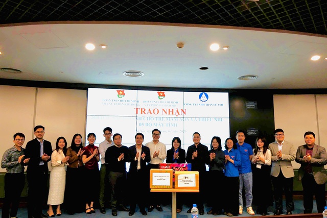 Đoàn Thanh niên Văn phòng Chính phủ trao nhận quà tặng 'Tết ấm cho em' năm 2026- Ảnh 1.