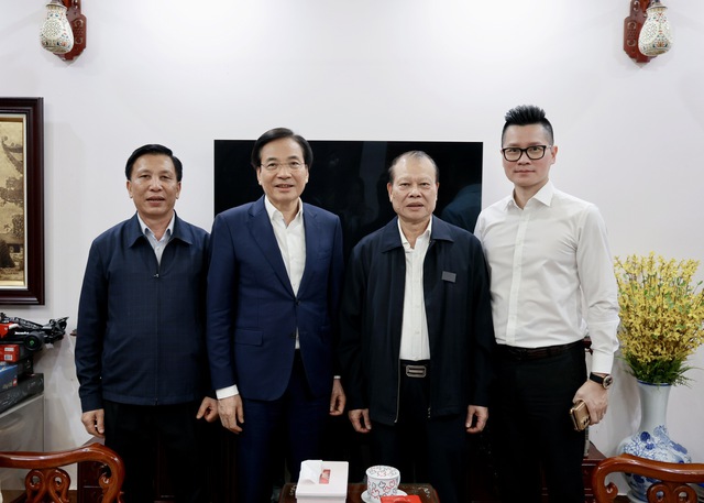 Bộ trưởng, Chủ nhiệm VPCP thăm, chúc Tết các đồng chí nguyên lãnh đạo Đảng, Nhà nước- Ảnh 6. Bộ trưởng, Chủ nhiệm VPCP thăm, chúc Tết các đồng chí nguyên lãnh đạo Đảng, Nhà nước- Ảnh 6.