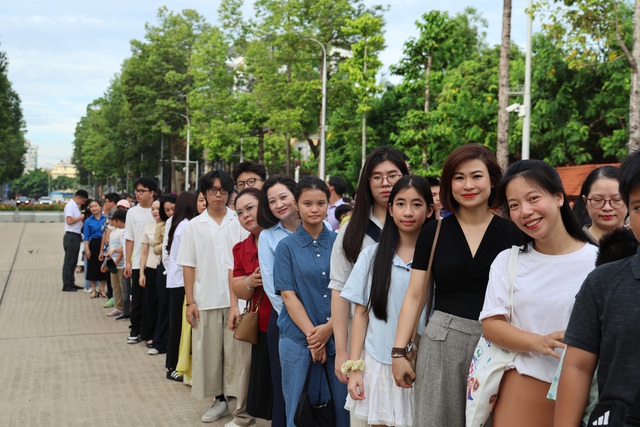Tuyên dương con cán bộ VPCP đạt thành tích xuất sắc năm học 2025 - 2026- Ảnh 11. Tuyên dương con cán bộ VPCP đạt thành tích xuất sắc năm học 2025 - 2026- Ảnh 11.