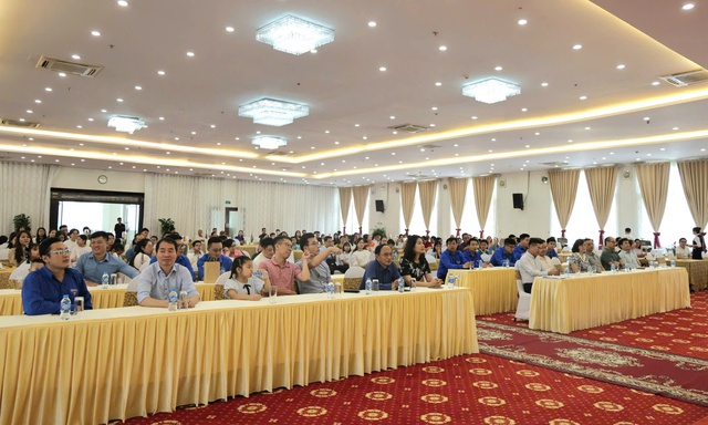 Tuyên dương con cán bộ VPCP đạt thành tích xuất sắc năm học 2025 - 2026- Ảnh 3. Tuyên dương con cán bộ VPCP đạt thành tích xuất sắc năm học 2025 - 2026- Ảnh 3.