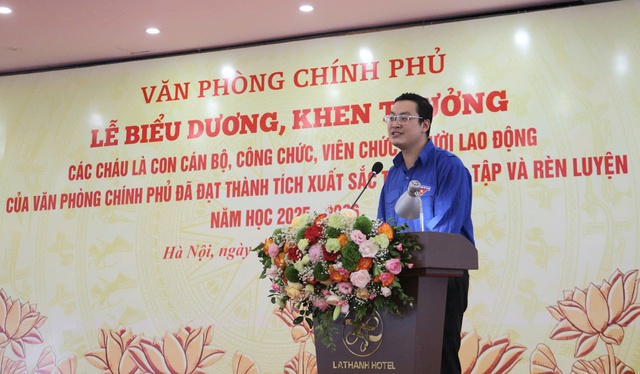 Tuyên dương con cán bộ VPCP đạt thành tích xuất sắc năm học 2025 - 2026- Ảnh 4. Tuyên dương con cán bộ VPCP đạt thành tích xuất sắc năm học 2025 - 2026- Ảnh 4.