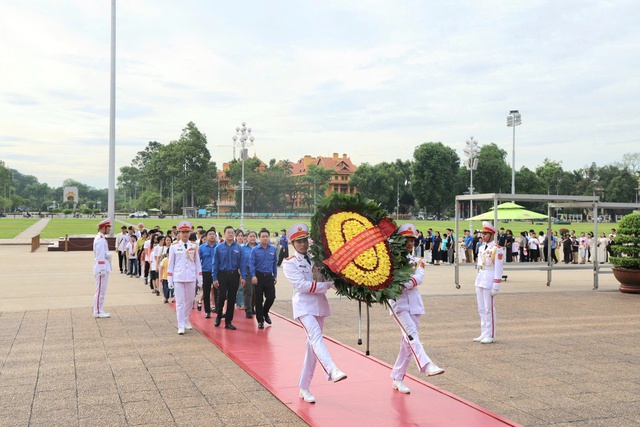 Tuyên dương con cán bộ VPCP đạt thành tích xuất sắc năm học 2025 - 2026- Ảnh 9. Tuyên dương con cán bộ VPCP đạt thành tích xuất sắc năm học 2025 - 2026- Ảnh 9.