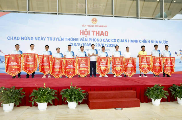 Khai mạc Hội thao giao lưu chào mừng 81 năm Ngày truyền thống VPCP- Ảnh 3.