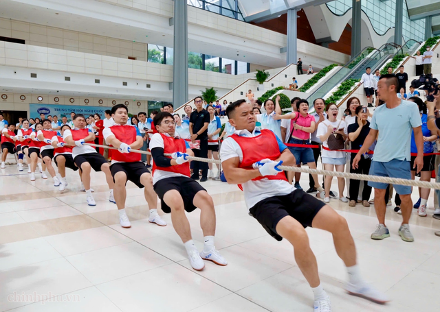 Những khoảnh khắc ấn tượng tại Hội thao chào mừng 81 năm Ngày truyền thống VPCP- Ảnh 24.