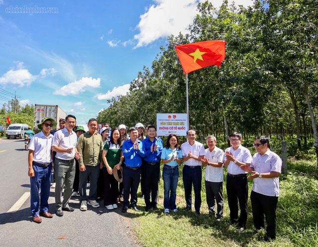 Ấm áp biên cương, tiếp sức học sinh vùng biên- Ảnh 2.