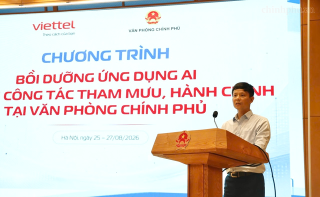 Bế mạc lớp bồi dưỡng ứng dụng AI trong công tác hành chính, tham mưu tại VPCP- Ảnh 2.