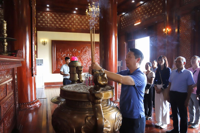 Hành trình 'về nguồn', bồi đắp lý tưởng cách mạng và bản lĩnh chính trị của người cán bộ tham mưu- Ảnh 1.