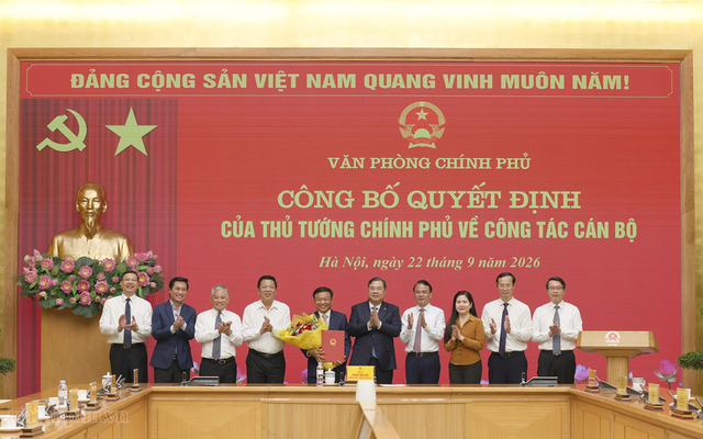 Trao quyết định điều động, bổ nhiệm Phó Chủ nhiệm VPCP Nguyễn Danh Huy- Ảnh 1.
