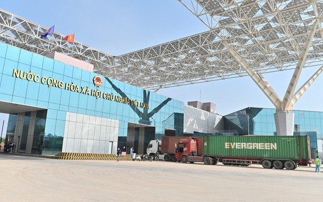 芒街口岸海关注册进出口企业增加70% - Ảnh 1.
