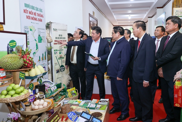 范明正总理：越南农业战胜挑战，强劲反弹- Ảnh 2.