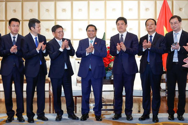 范明正总理欢迎中国企业参与越南大型铁路项目- Ảnh 2.