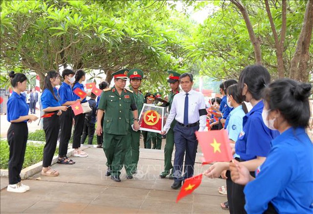 嘉莱省为在柬埔寨牺牲的21位越南志愿军和专家烈士举行追悼会- Ảnh 1.