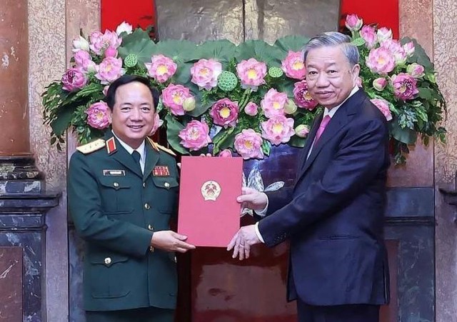 郑文决上将担任越南人民军队总政治局主任- Ảnh 1.