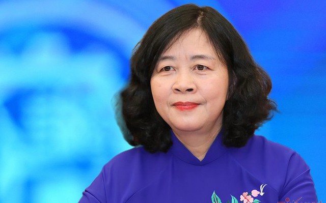 越共政治局委员，书记处书记，中央民运部部长裴氏明怀担任河内市市委书记- Ảnh 1.