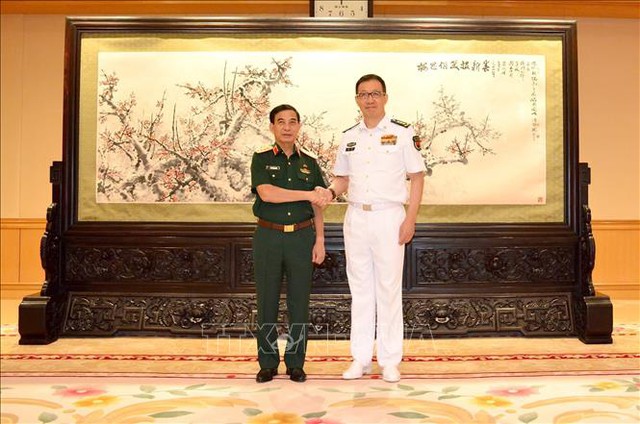 越中两国国防部部长举行双边会晤- Ảnh 1.