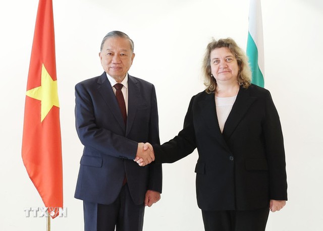 越共中央总书记苏林会见保加利亚议会议长娜塔莉亚·基塞洛娃- Ảnh 1. 越共中央总书记苏林会见保加利亚议会议长娜塔莉亚·基塞洛娃- Ảnh 1.