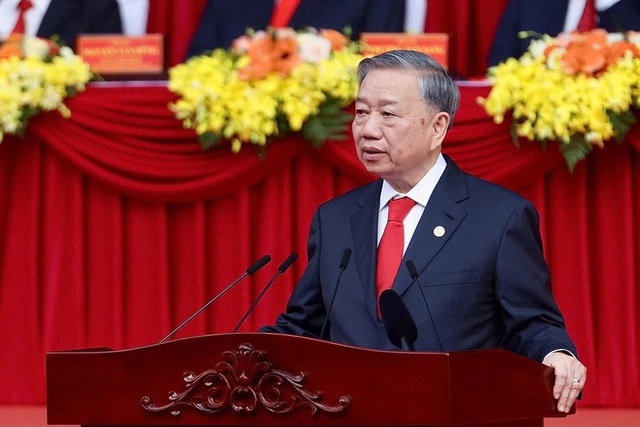 越南南方解放、国家统一50周年的国家级阅兵游行活动在胡志明市隆重举行- Ảnh 1.