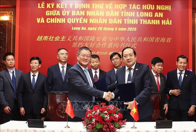 越南隆安省与中国青海省签署友好合作意向书- Ảnh 1.