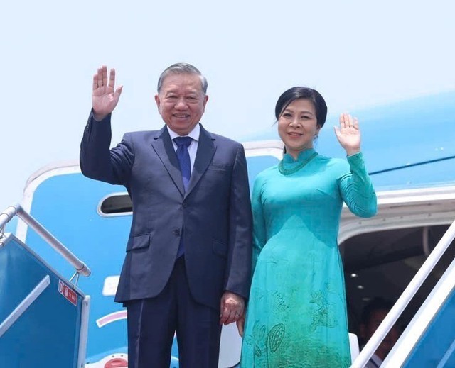 越共中央总书记苏林启程对哈萨克斯坦、阿塞拜疆、白俄罗斯进行国事访问并对俄罗斯进行正式访问- Ảnh 1.