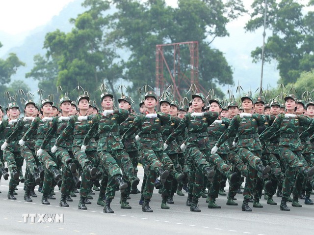 庆祝越南国庆80周年阅兵式首次联合训练- Ảnh 1.