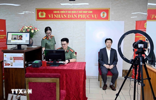 越南自7月1日起为居住越南的外籍人签发二级电子定名账户- Ảnh 1.
