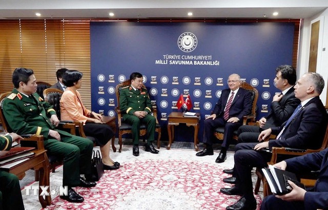 越南与土耳其签署防务合作协议- Ảnh 1.