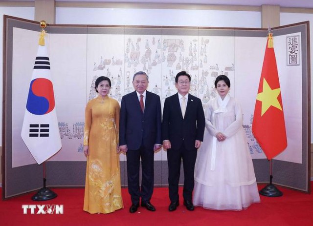 韩国总统举行仪式 欢迎苏林总书记和夫人访问韩国- Ảnh 6.