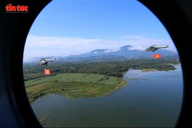 越南空军首次在国庆80周年阅兵联合训练中升旗，为国家盛大节日做好准备- Ảnh 10.